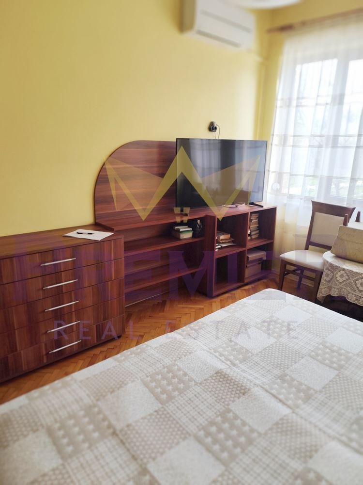 Продава 3-СТАЕН, гр. Пловдив, Център, снимка 2 - Апартаменти - 54250037