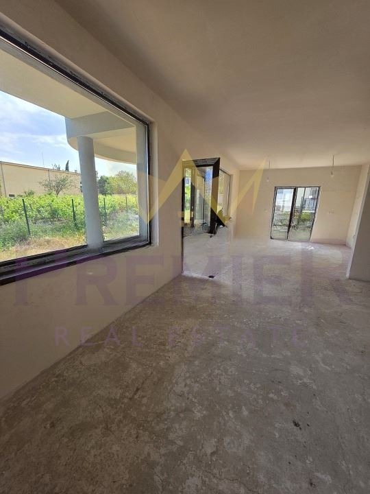 Продава КЪЩА, с. Равна гора, област Варна, снимка 4 - Къщи - 53230220