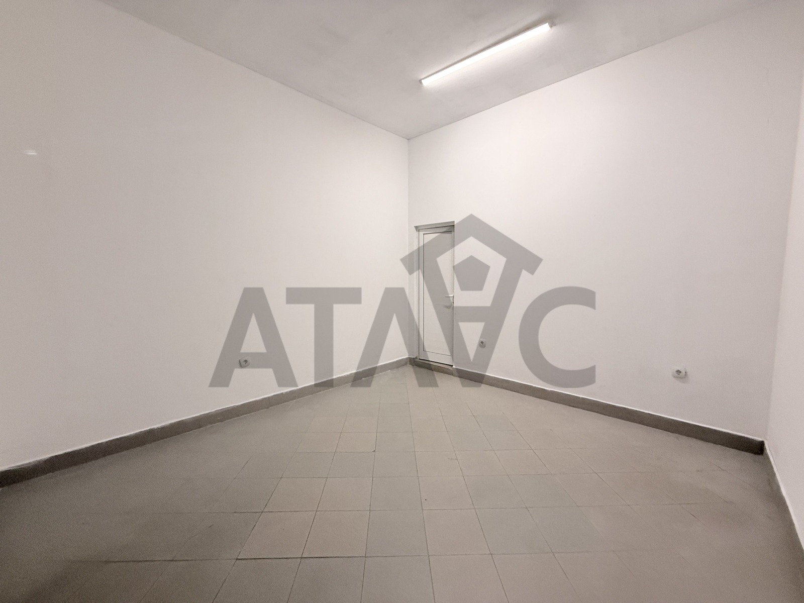 Продава МАГАЗИН, гр. Пловдив, Кючук Париж, снимка 5 - Магазини - 53635778