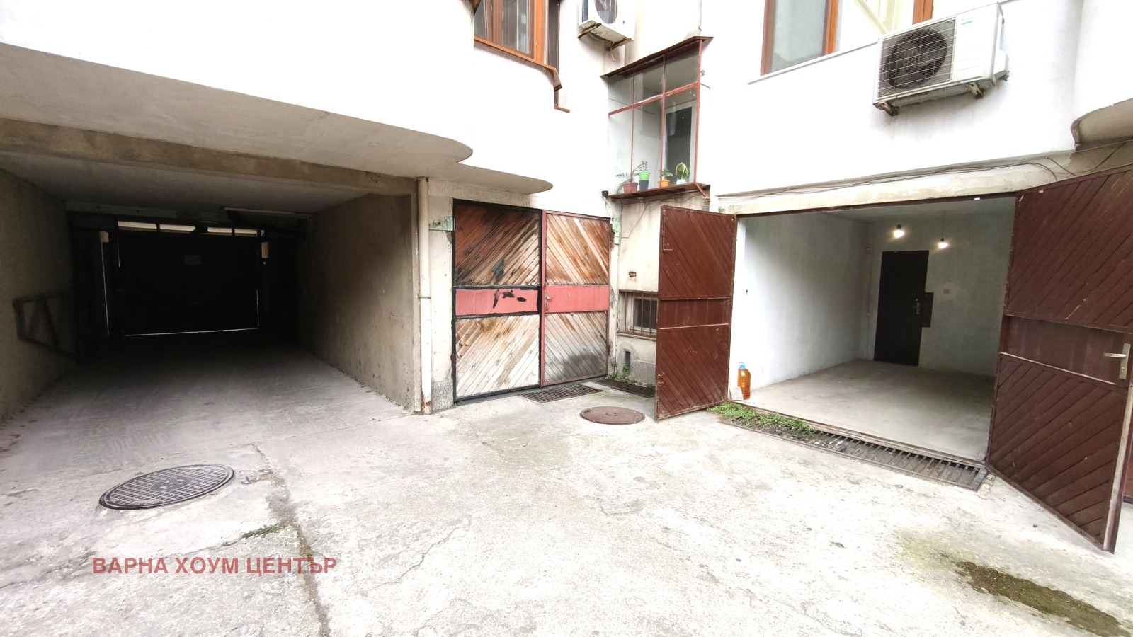 Продава ГАРАЖ, ПАРКОМЯСТО, гр. Варна, Трошево, снимка 2 - Гаражи и паркоместа - 56219931
