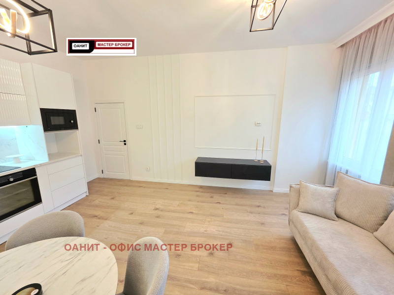 Продава 2-СТАЕН, гр. София, Център, снимка 2 - Апартаменти - 52987345