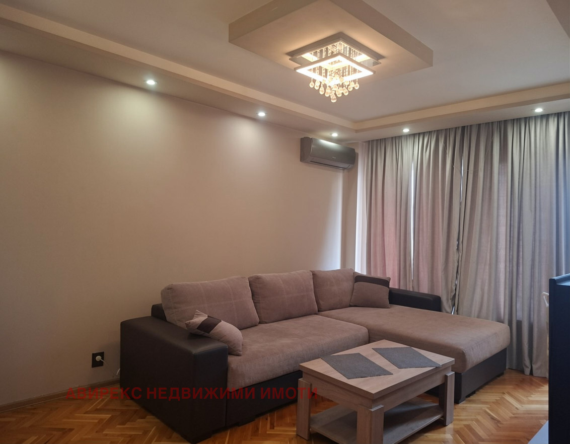 Продава 4-СТАЕН, гр. Пловдив, Тракия