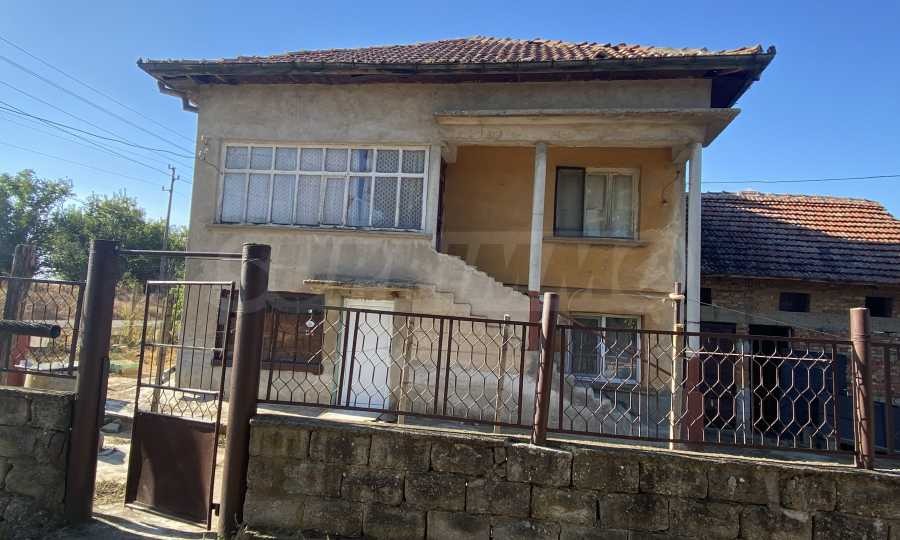 Продава КЪЩА, с. Ново село, област Видин, снимка 2 - Къщи - 56273094