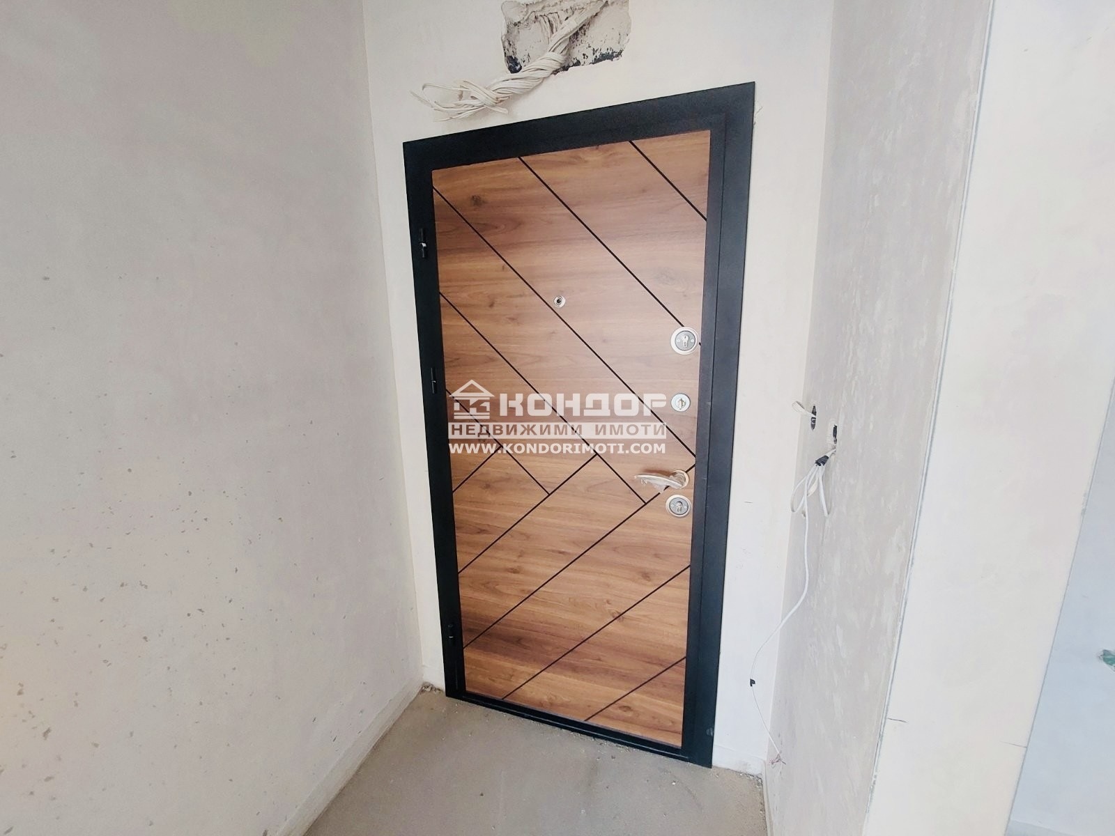 Продава 3-СТАЕН, гр. Пловдив, Остромила, снимка 2 - Апартаменти - 46187937