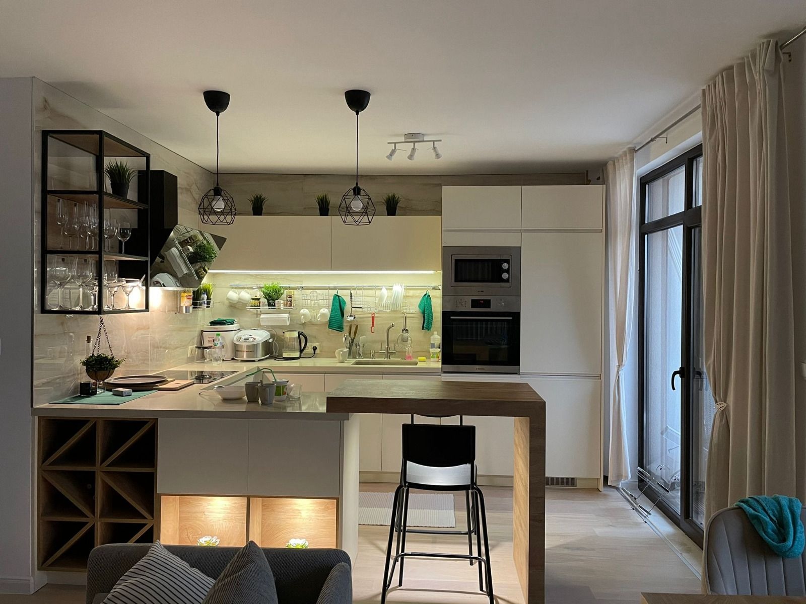 Продава МНОГОСТАЕН, гр. Поморие, област Бургас, снимка 2 - Апартаменти - 55538477