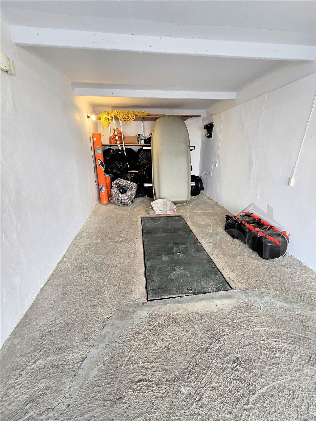 Продава ГАРАЖ, ПАРКОМЯСТО, гр. Русе, Възраждане, снимка 2 - Гаражи и паркоместа - 54178975