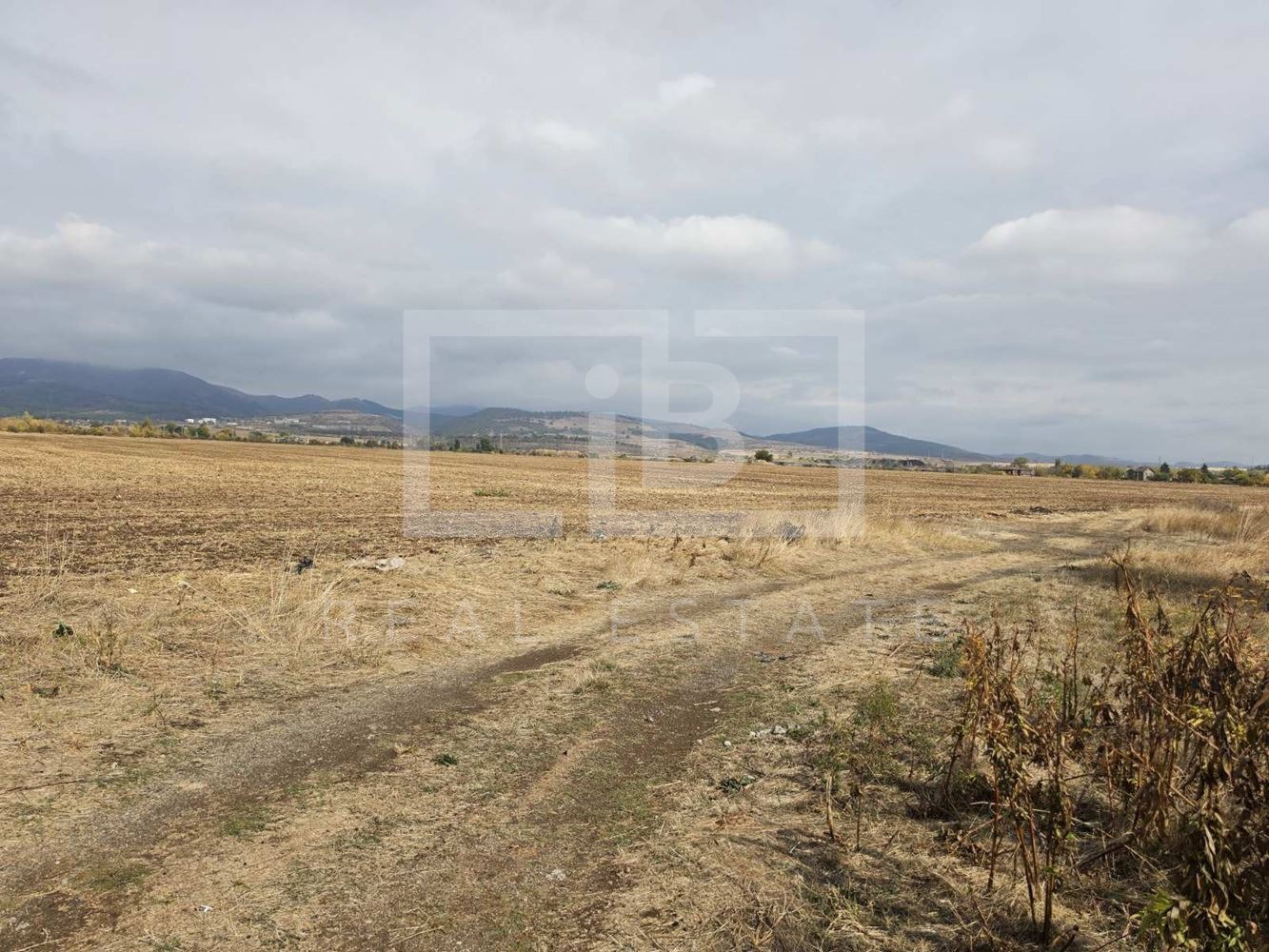 Продава ПАРЦЕЛ, гр. София, с. Яна, снимка 2 - Парцели - 56476277