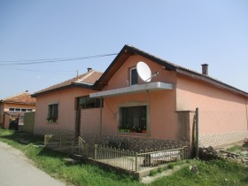 Casa Lipnik, região Razgrad 1