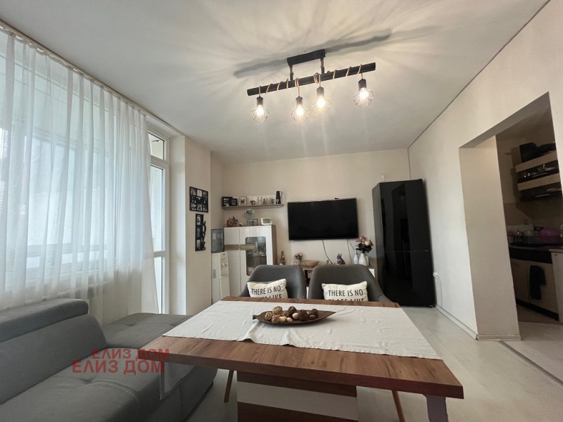 Продава  3-стаен град Варна , Младост 1 , 80 кв.м | 18619027