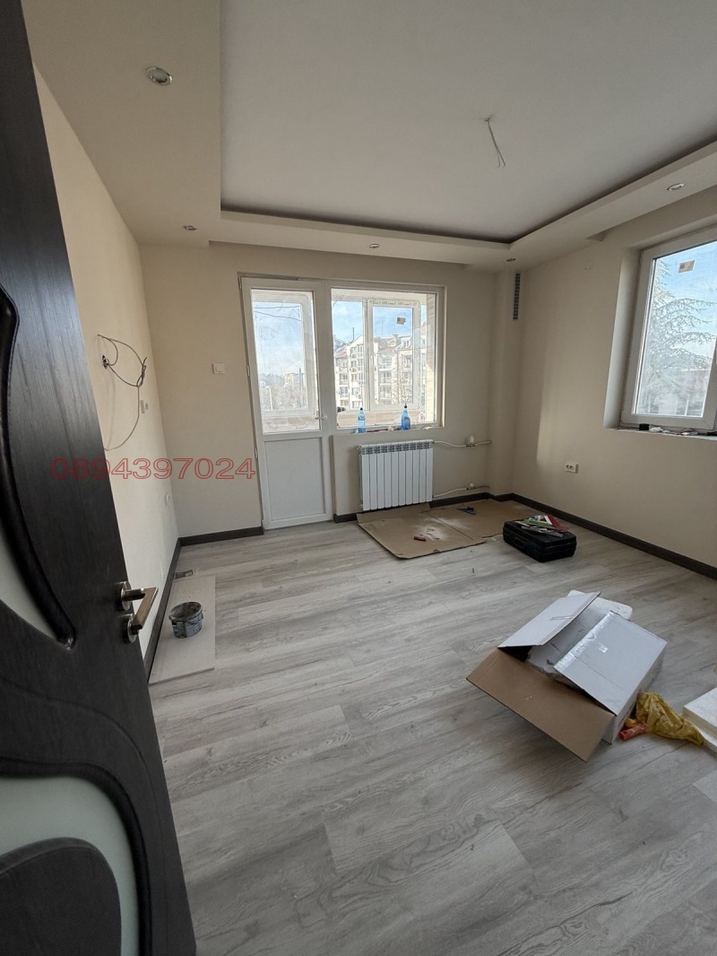 Продава 3-СТАЕН, гр. София, Банишора, снимка 2 - Апартаменти - 52849662