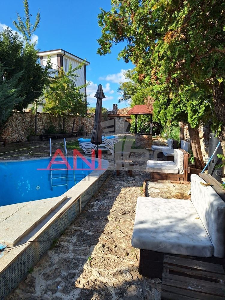 Продава КЪЩА, град Варна, Галата • 850000 € / 1662455.50 лв. • 99599905 1