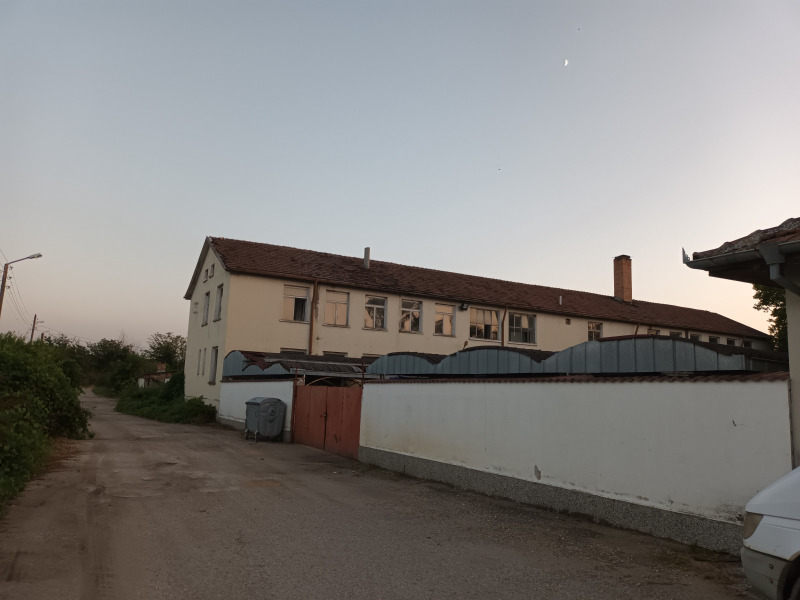 Продава ПРОМ. ПОМЕЩЕНИЕ в град Благоевград, Широк център - 1500 кв.м / 51 990 € » 101 683.60 лв., ИМОТИ ГРУП