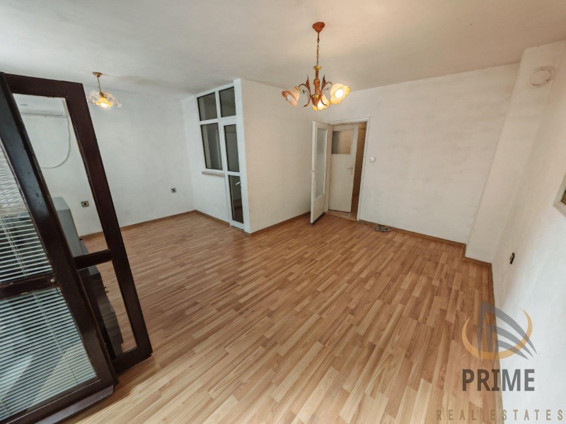 Eladó  1 hálószoba Burgas , Lazur , 67 négyzetméter | 43588100