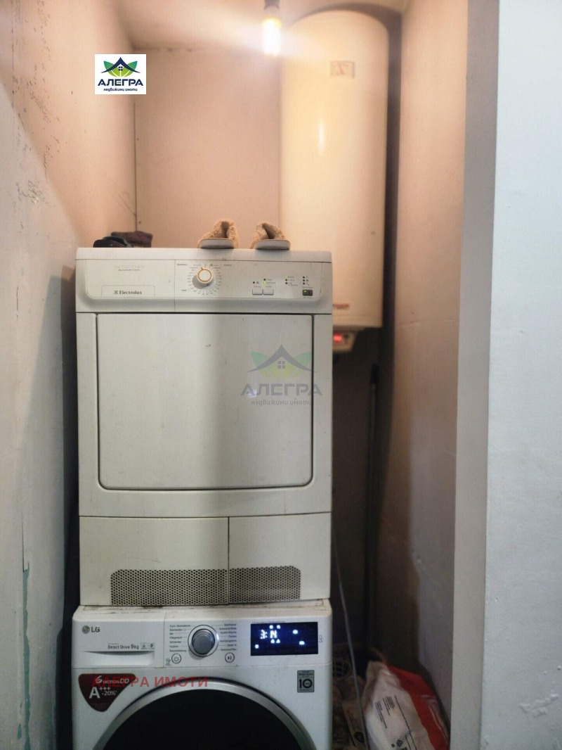 Продава ЕТАЖ ОТ КЪЩА, гр. Пазарджик, Ставропол, снимка 8 - Етаж от къща - 53021364