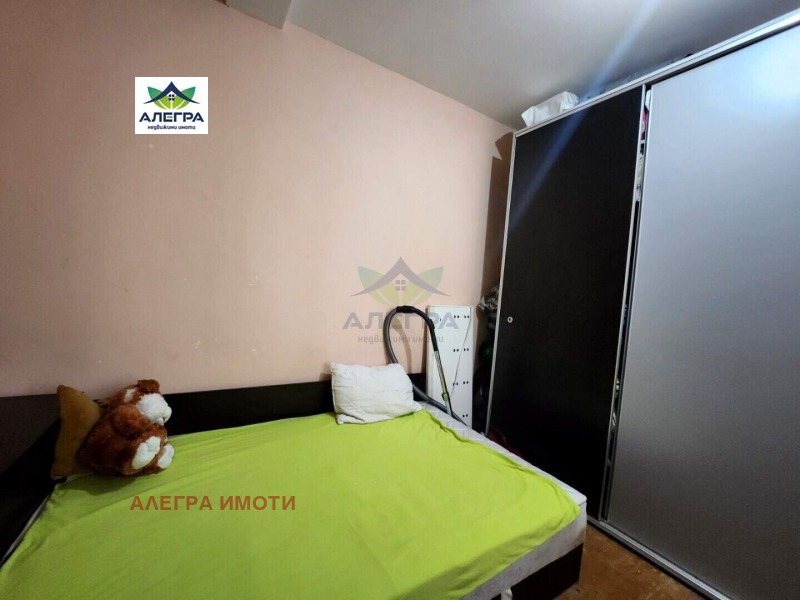 Продава ЕТАЖ ОТ КЪЩА, гр. Пазарджик, Ставропол, снимка 6 - Етаж от къща - 53021364