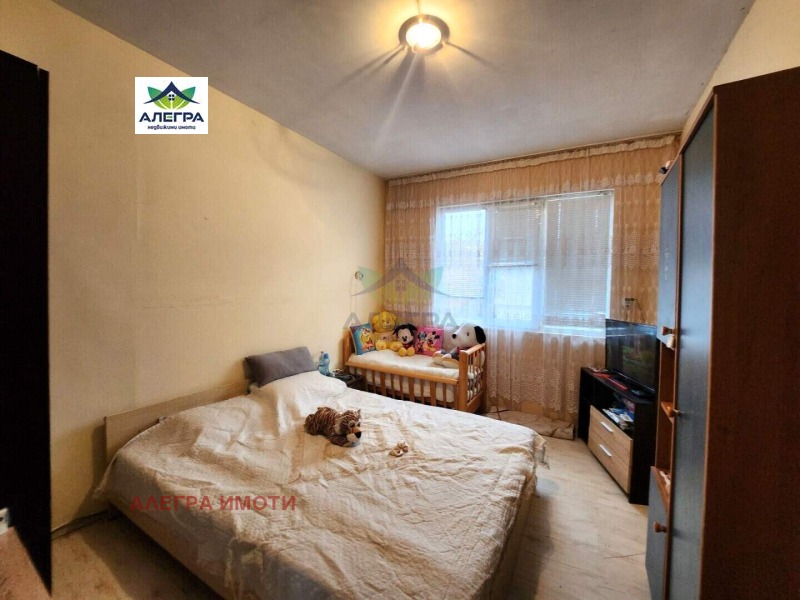 Продава ЕТАЖ ОТ КЪЩА, гр. Пазарджик, Ставропол, снимка 5 - Етаж от къща - 53021364