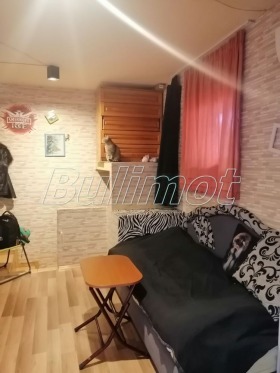 2-стаен град Варна, Лятно кино Тракия 14