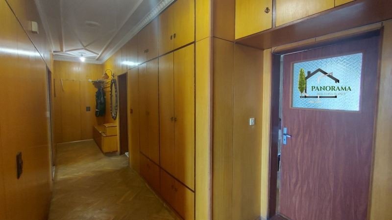 Продава МНОГОСТАЕН, гр. Шумен, Център, снимка 5 - Апартаменти - 55220112