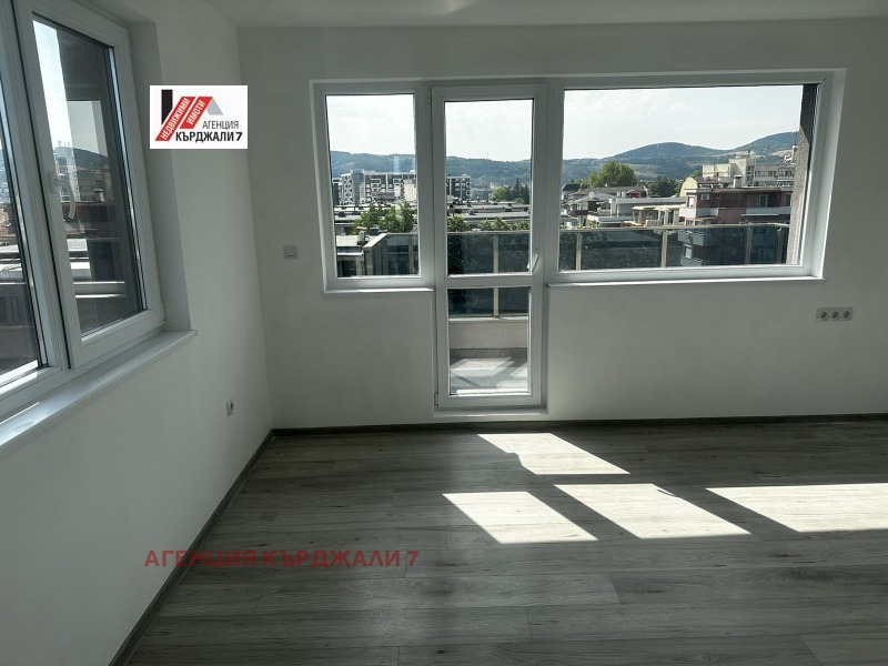 Te koop  Maisonnette Kardzjali , Tsentar , 165 m² | 49110508 - afbeelding [2]