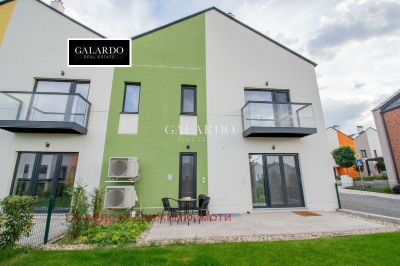 Продава КЪЩА, град София, с. Лозен • 675000 € / 1320185.25 лв. • 24956620 1