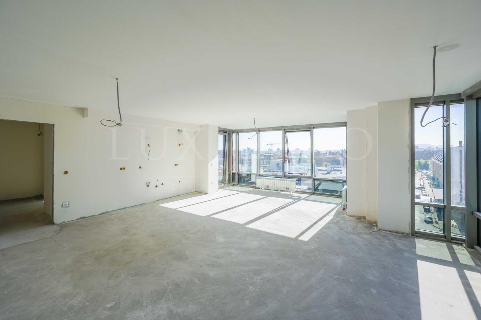 Продава МНОГОСТАЕН, гр. София, Манастирски ливади, снимка 2 - Апартаменти - 54256351
