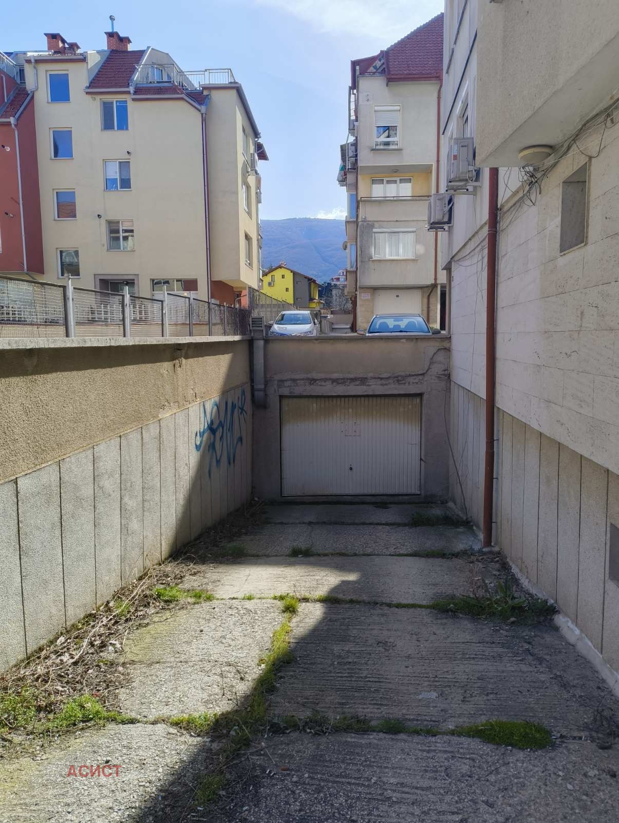 Продава ГАРАЖ, ПАРКОМЯСТО, гр. София, Манастирски ливади