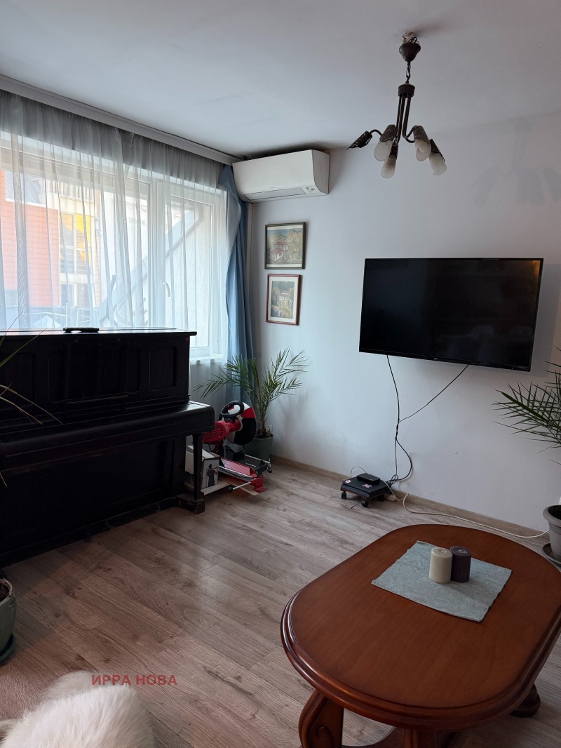 Продава 3-СТАЕН, гр. София, Център, снимка 2 - Апартаменти - 52930556