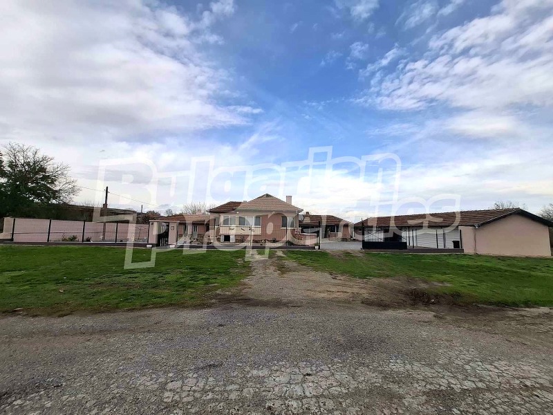 Продава КЪЩА, с. Коневец, област Ямбол, снимка 4 - Къщи - 52467348