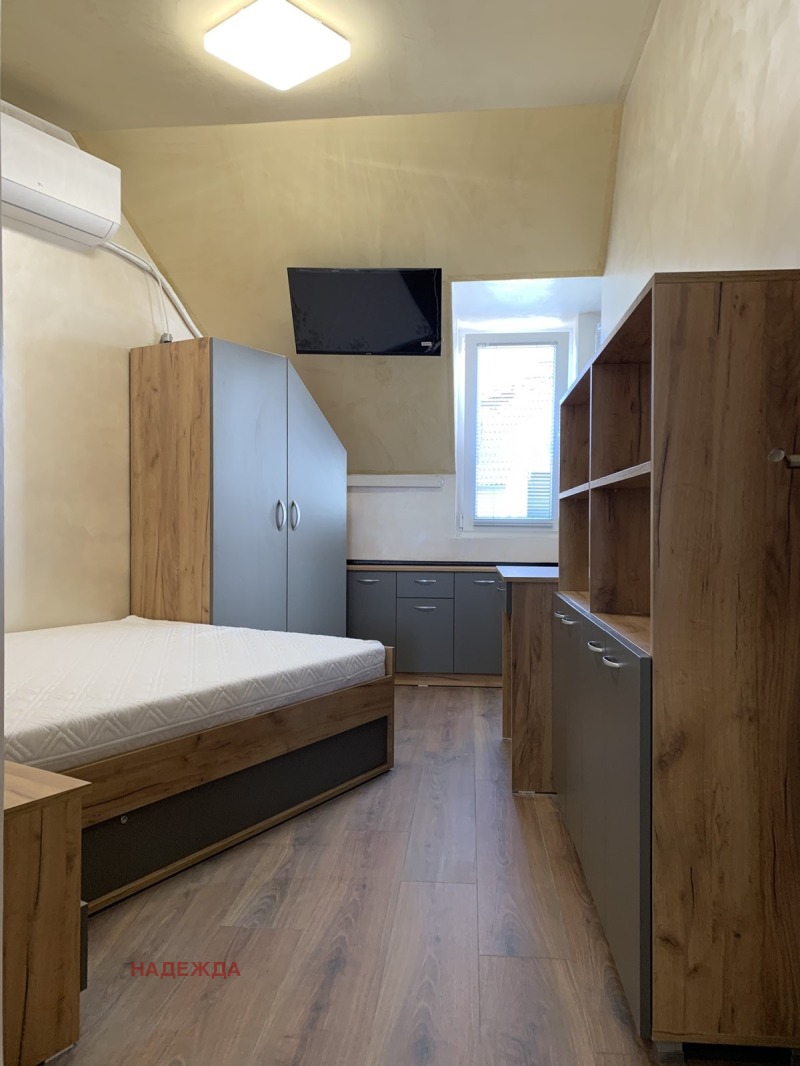 Продава  3-стаен град Плевен , Идеален център , 80 кв.м | 93350687 - изображение [16]
