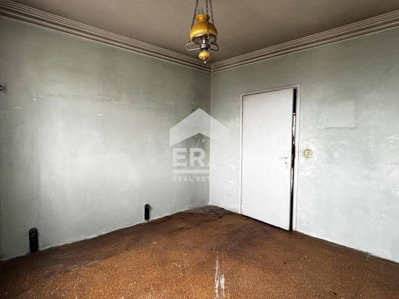 Продава 3-СТАЕН, гр. Шумен, Добруджански, снимка 2 - Апартаменти - 52489587