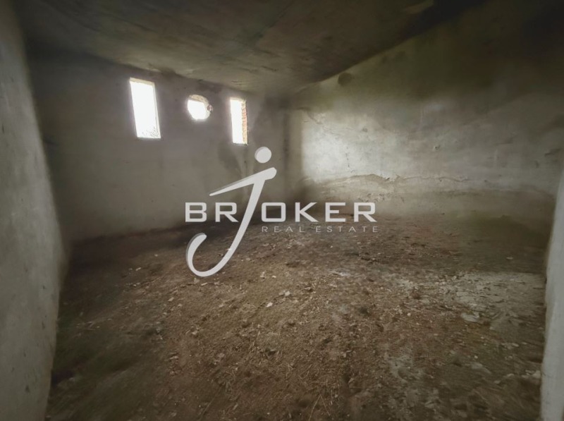 Продава ПРОМ. ПОМЕЩЕНИЕ, с. Конуш, област Хасково, снимка 9 - Производствени сгради - 52693523