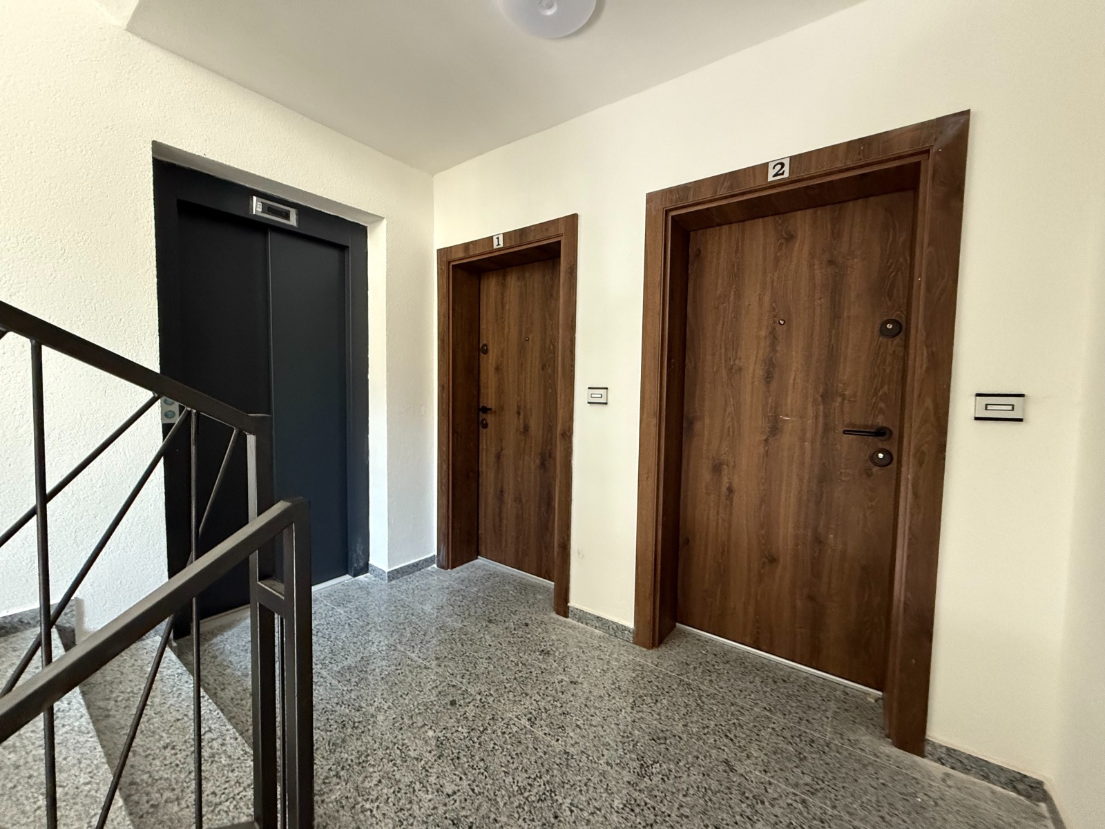 Продава 3-СТАЕН, гр. Търговище, Вароша, снимка 17 - Апартаменти - 53025228