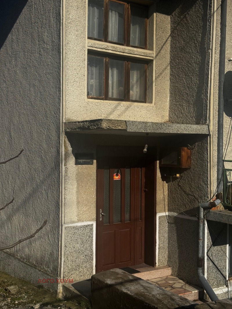 Продава КЪЩА в област Варна, с. Старо Оряхово - 330 кв.м / 100 000 € » 195 583.00 лв., ЛОГО ХОУМ