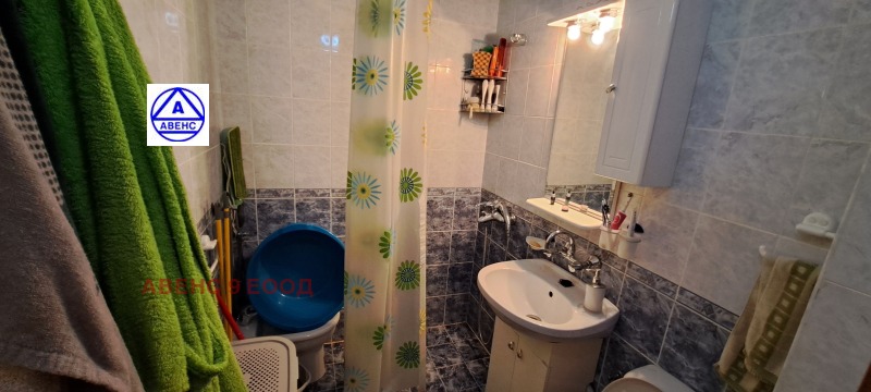 Продаја  2 спаваће собе Плевен , Широк центар , 80 м2 | 26496813 - слика [11]