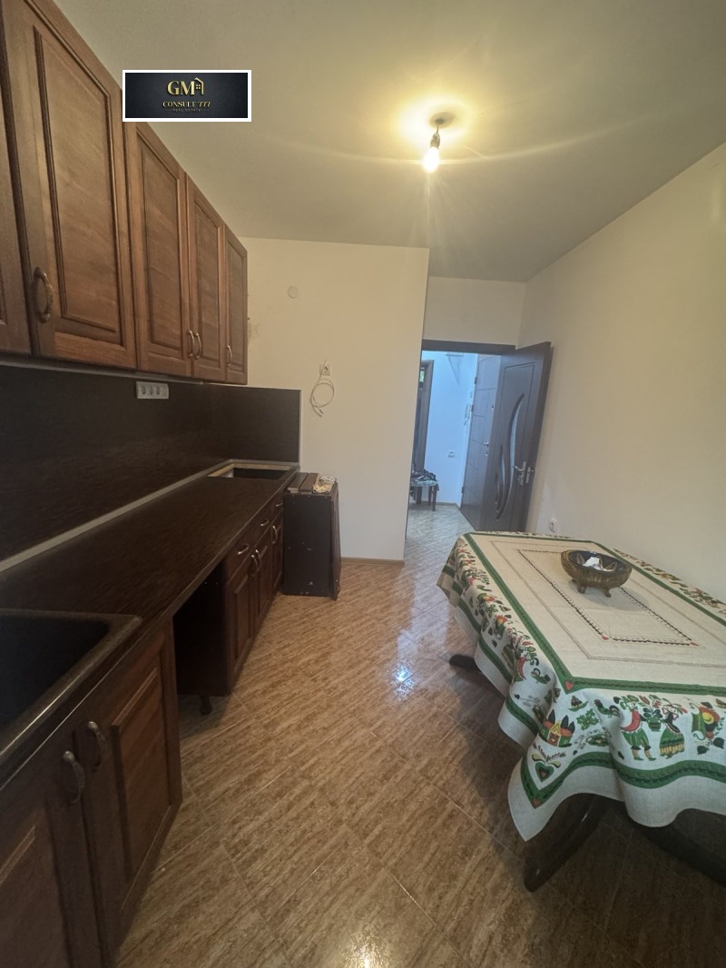 Продава 3-СТАЕН, гр. Плевен, Идеален център, снимка 2 - Апартаменти - 52276574