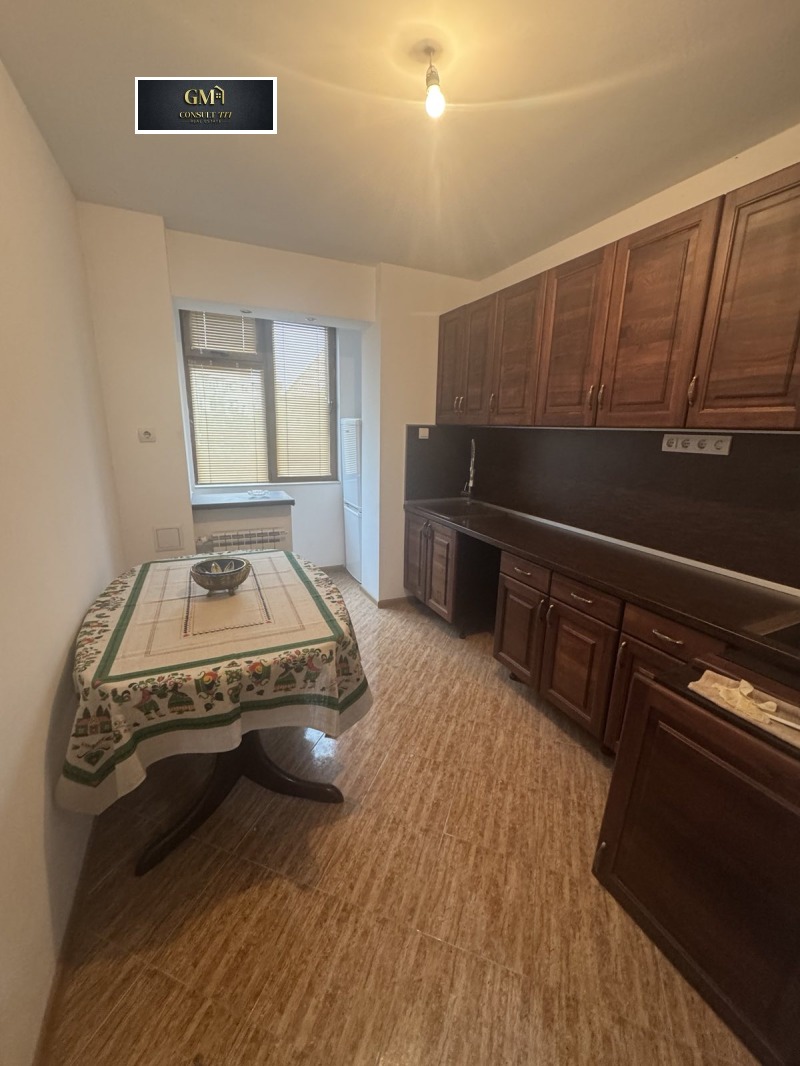 Продава 3-СТАЕН, гр. Плевен, Идеален център, снимка 2 - Апартаменти - 52977379