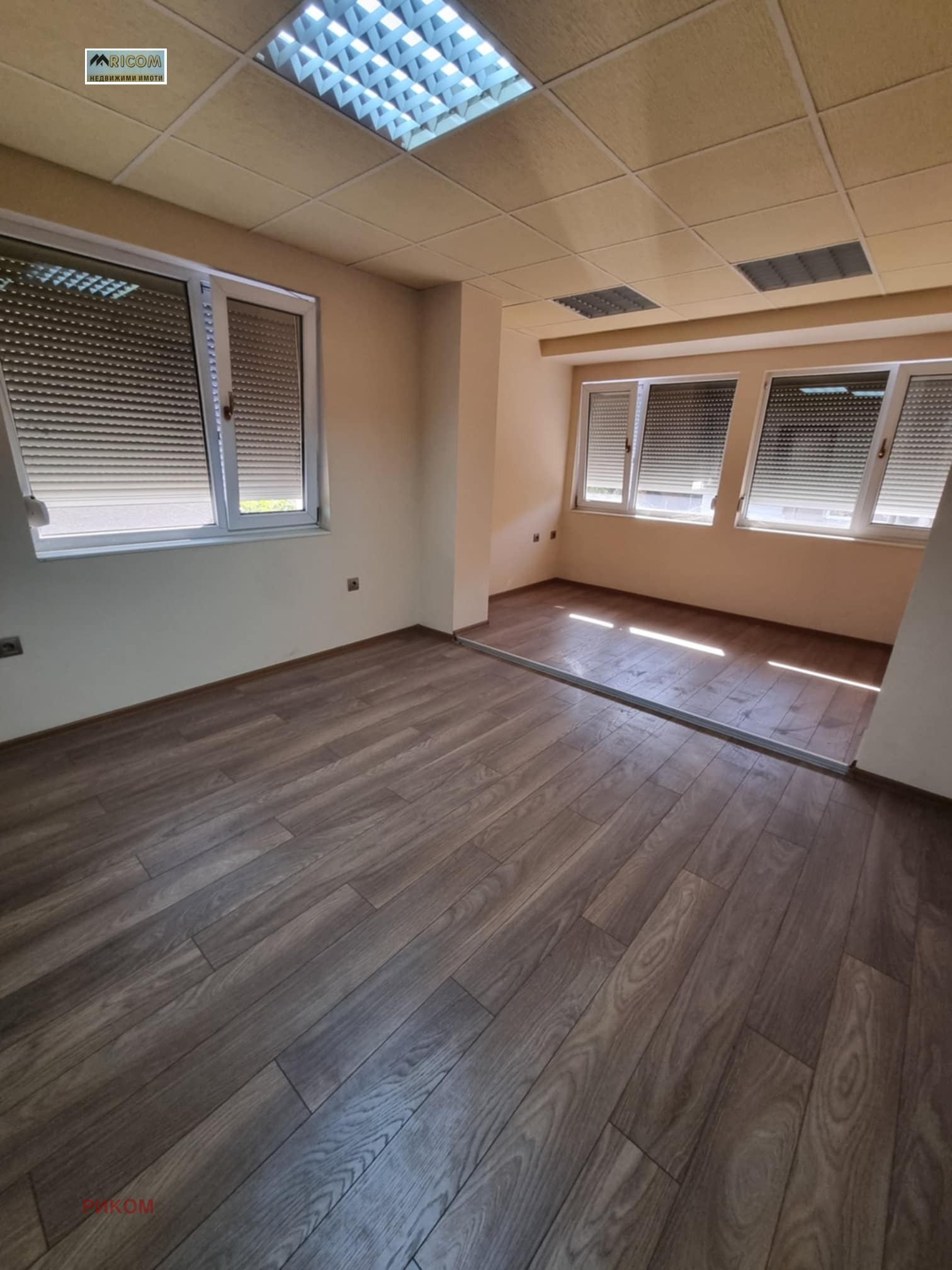 Продава КЪЩА, гр. Плевен, Широк център, снимка 2 - Къщи - 53672582