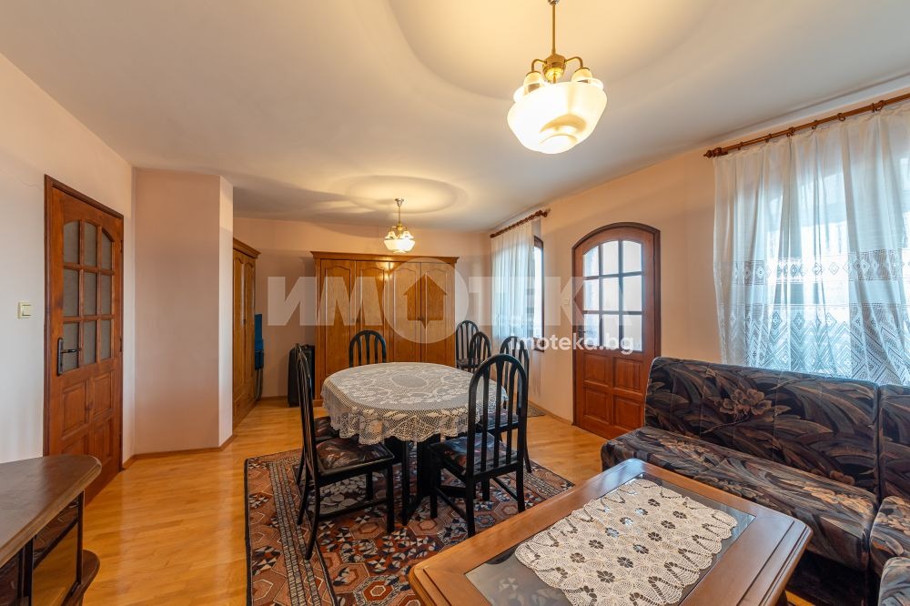 Продава КЪЩА, гр. Варна, Виница