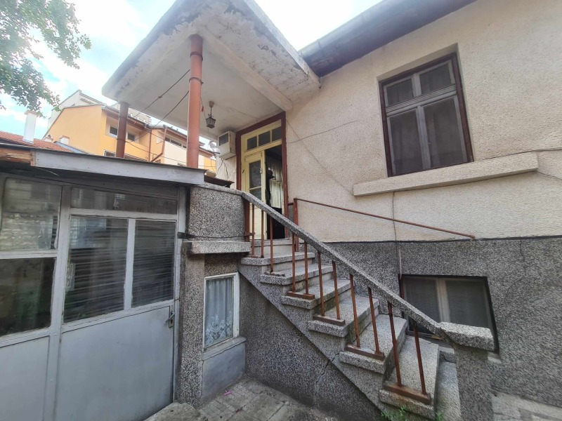 Продава КЪЩА в град Хасково, Училищни - 90 кв.м / 102 258.38 € » 200 000 лв., ИМОТИ-МИРА