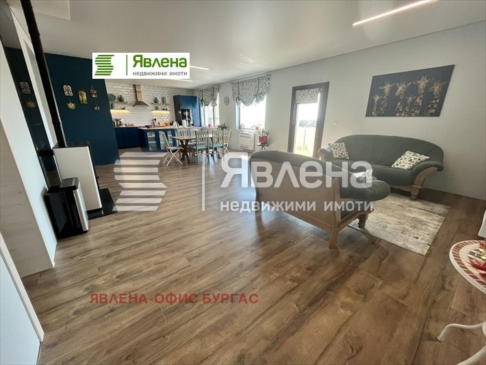 Продава КЪЩА, с. Каменар, област Бургас, снимка 10 - Къщи - 46815135