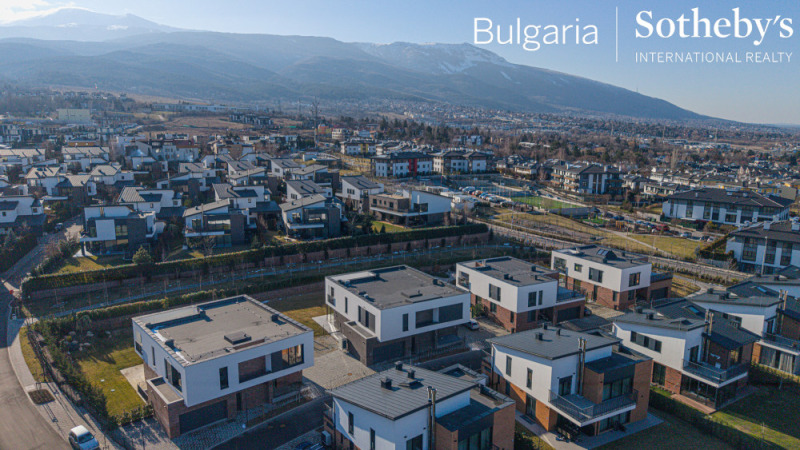 Продава КЪЩА, гр. София, м-т Камбаните, снимка 3 - Къщи - 53255972