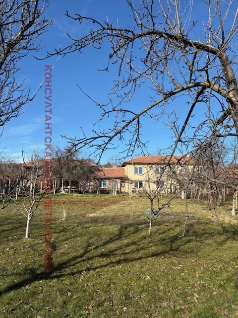 Продава КЪЩА, с. Брестово, област Ловеч, снимка 2 - Къщи - 53305817