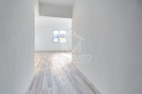 Studio Bratia Miladinovi, Burgas 8