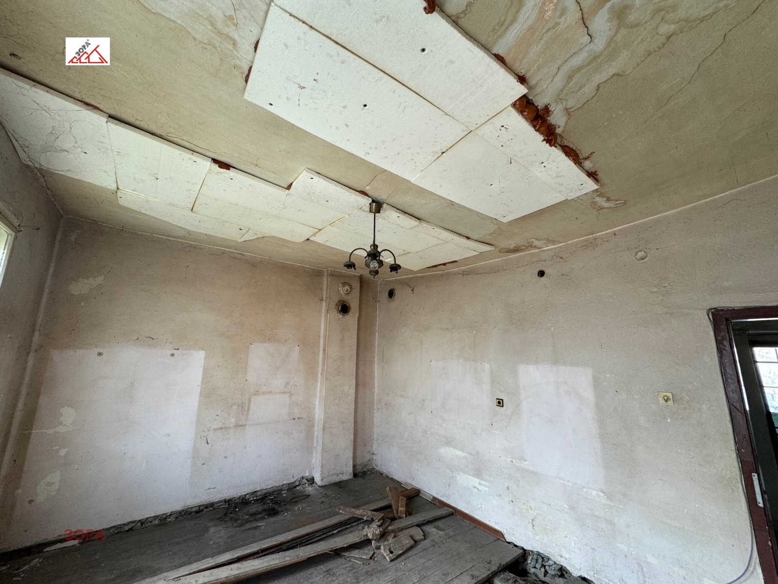 Продава ЕТАЖ ОТ КЪЩА, гр. Враца, Център, снимка 2 - Етаж от къща - 45169338