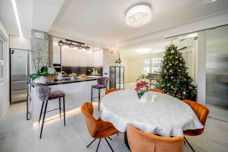 Продава 4-СТАЕН, гр. София, Изток, снимка 3 - Апартаменти - 53094925