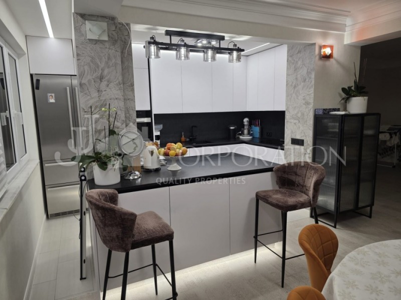 Продава 4-СТАЕН, гр. София, Изток, снимка 9 - Апартаменти - 53094925