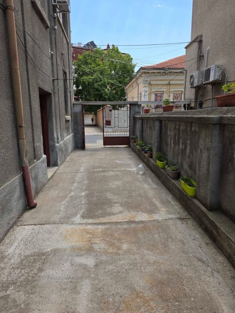 Продава КЪЩА, гр. Димитровград, област Хасково, снимка 2 - Къщи - 52624160