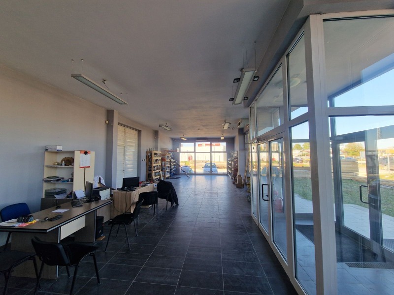 Продава МАГАЗИН, гр. Пловдив, Индустриална зона - Север, снимка 2 - Магазини - 52691833