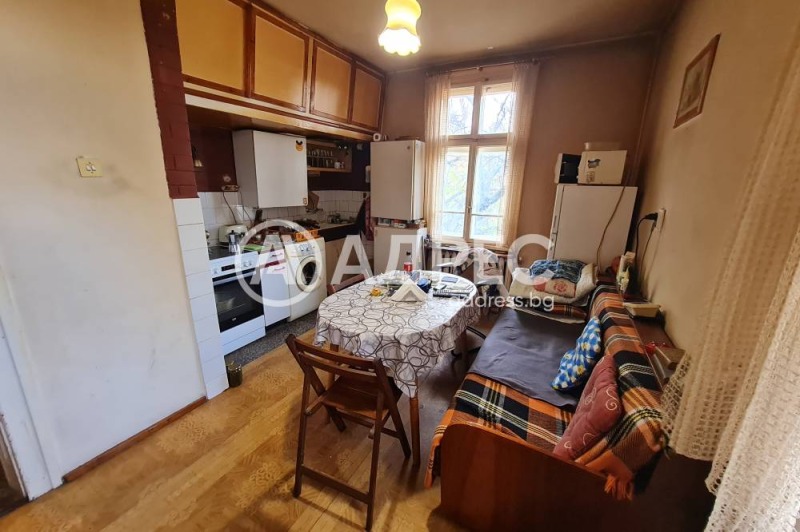 Продава ЕТАЖ ОТ КЪЩА, гр. София, Изгрев, снимка 3 - Етаж от къща - 52835501