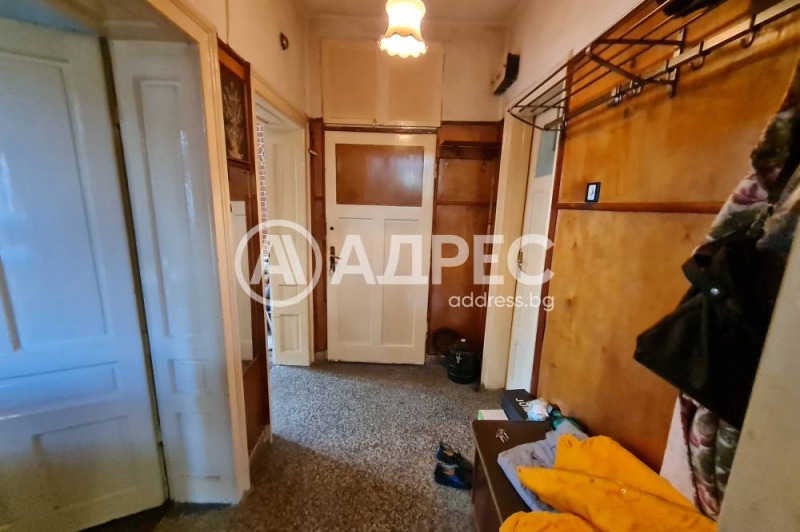 Продава ЕТАЖ ОТ КЪЩА, гр. София, Изгрев, снимка 4 - Етаж от къща - 52835501